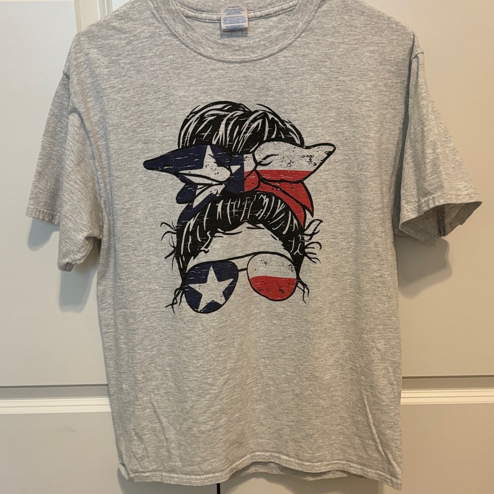Women’s Gray Graphic T-Shirt